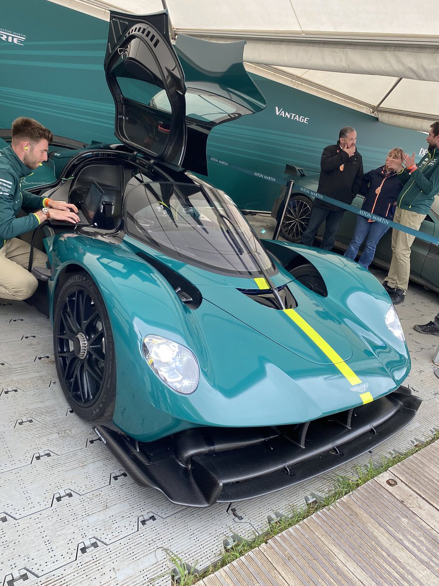 Incredible day at <a href="/fosgoodwood/">Goodwood FOS</a> thanks to <a href="/astonmartin/">Aston Martin</a>, <a href="/AstonMartinWork/">Aston Martin Works</a> and <a href="/bowmore/">Bowmore Whisky</a>. It was great to see friends and be surrounded by such #beauty, #power and #soul 🔥🏎 <a href="/MarkMjames92/">MarkJ</a> <a href="/johnpaulridley/">John Ridley</a> <a href="/mdsastonmartin/">Matthew D-S</a> @AstonGoes <a href="/DarrenTurner007/">Darren Turner</a> #ladyastonmartindriver #astunday