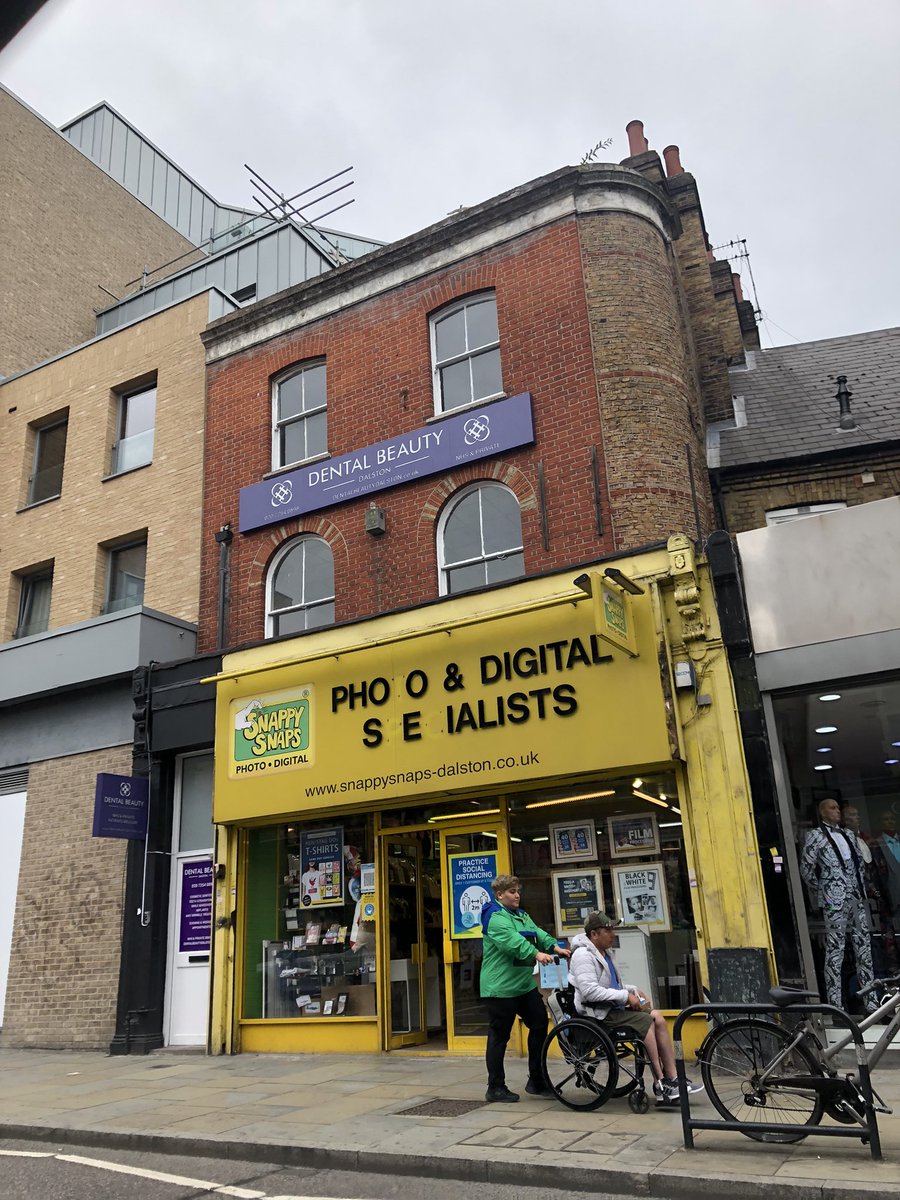 lisashellarchs's tweet photo. @LovingDalston @HackneySociety @marzak @VincentStops Certainly a curious old building. I couldn’t help snapping this one in Kingsland High Street: the building will disappear behind plastic! https://t.co/XkLZ65RZWZ