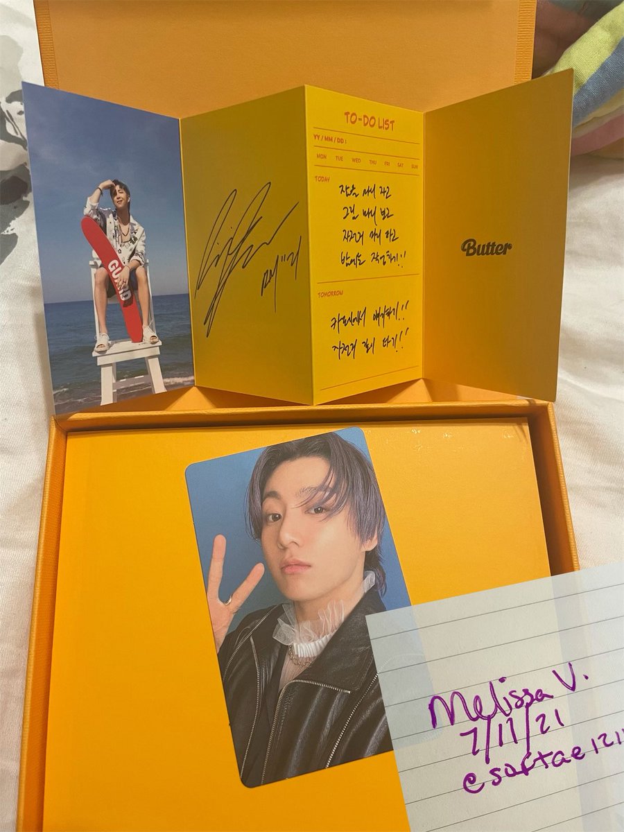 softae1211's tweet photo. Hii army!! Selling a few of my pc’s and albums. if anyone is interested pls DM PCs- $10, Albums- $30☺️💜 #bts #BTSTrade #BTStrading #tradepc #btspc #BTSBUTTER https://t.co/BlqjAVlLdf