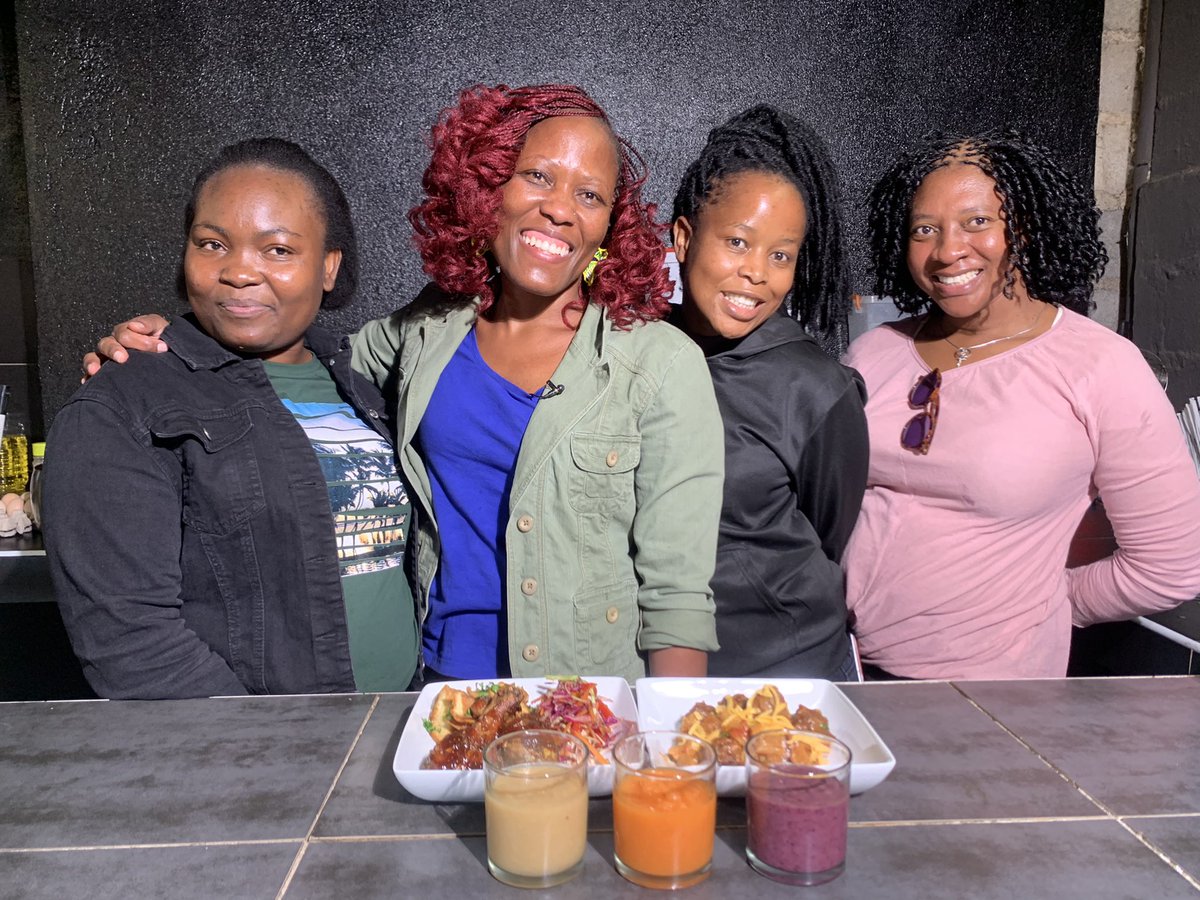 unamulale's tweet photo. Me and my #girldocs #TeamUna #TsaBana Thabk you to the bestie Mimi and my girls Mamiki and Leano. I love you! 💕😘 https://t.co/N9Ul987W1x