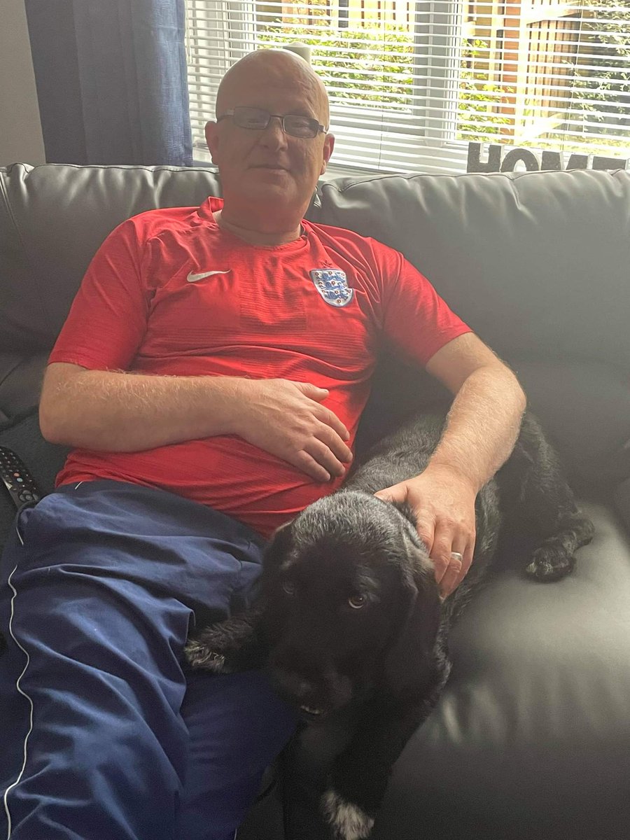 AngelicImpress1's tweet photo. @SkySportsNews #skysportnewselfie #selfie #Euros2021 https://t.co/lRbq7kRQlu