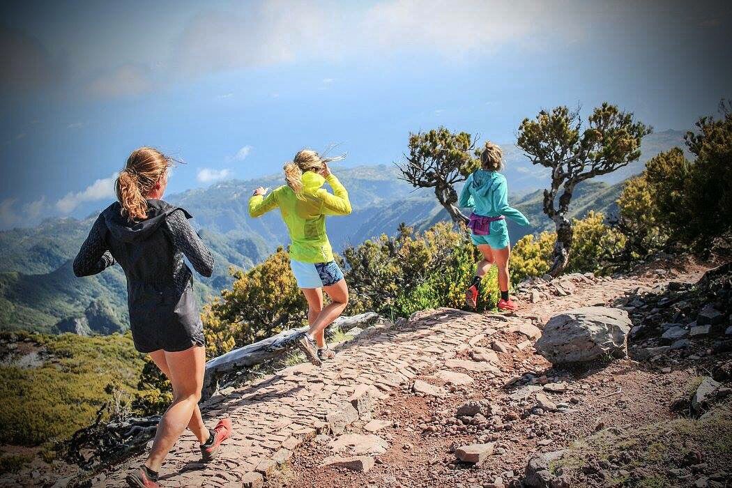 annafrosty's tweet image. MADEIRA ADVENTURE

🏃‍♀️🌼🌞🌊🍔🍹🏄⛰📸

October 10-16th 2021

With @AdventuresRun and @skyrunmadeira 

Register now for a week full of running (for all levels), surfing, canyoning, cuisine, wine tasting, yoga, sun and fun!

⭐️ trailrunadventures.com/madeira