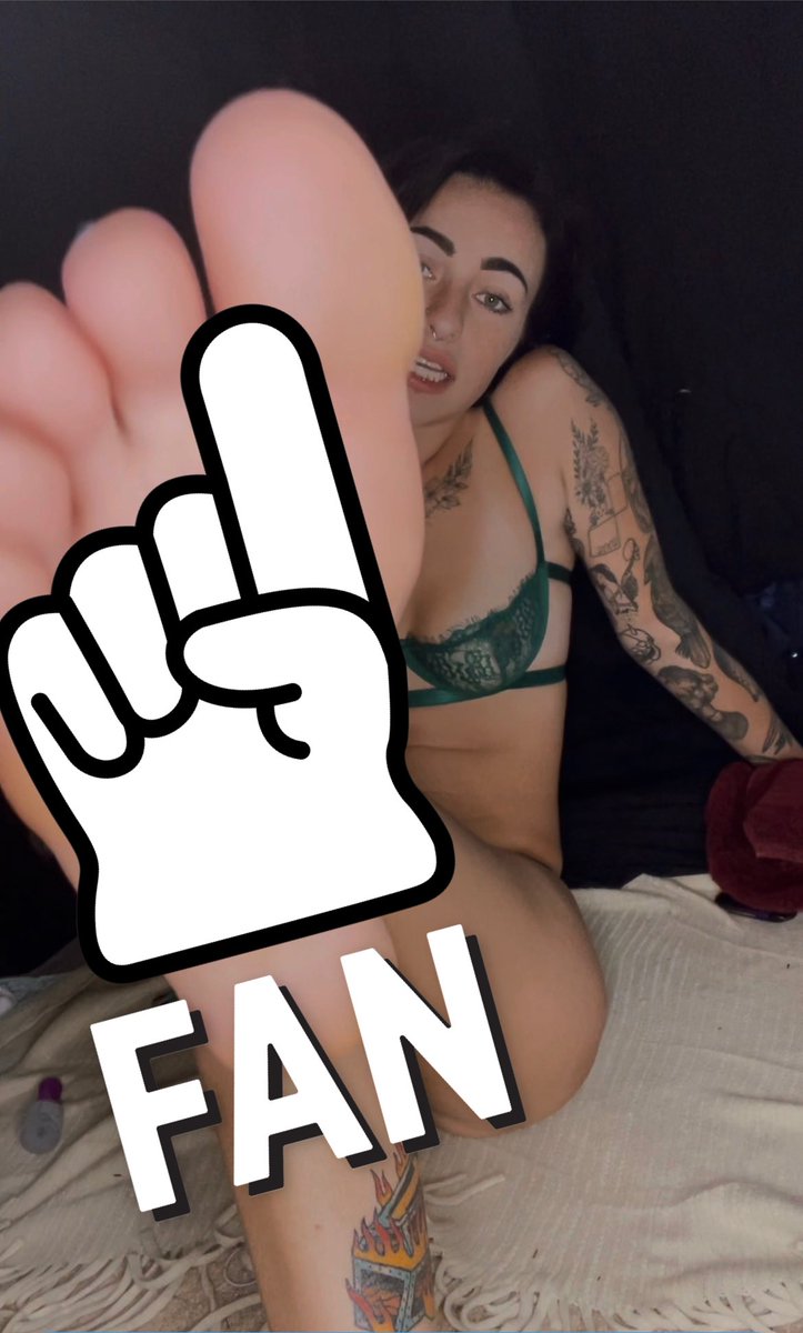 I’ve got quite a bit of online shopping to do today. 

Which of my good little pets or potential new piggies are going to cover my costs? 

My best pets are always rewarded 😏

Findom • gkennan • giantess • virginiadomme