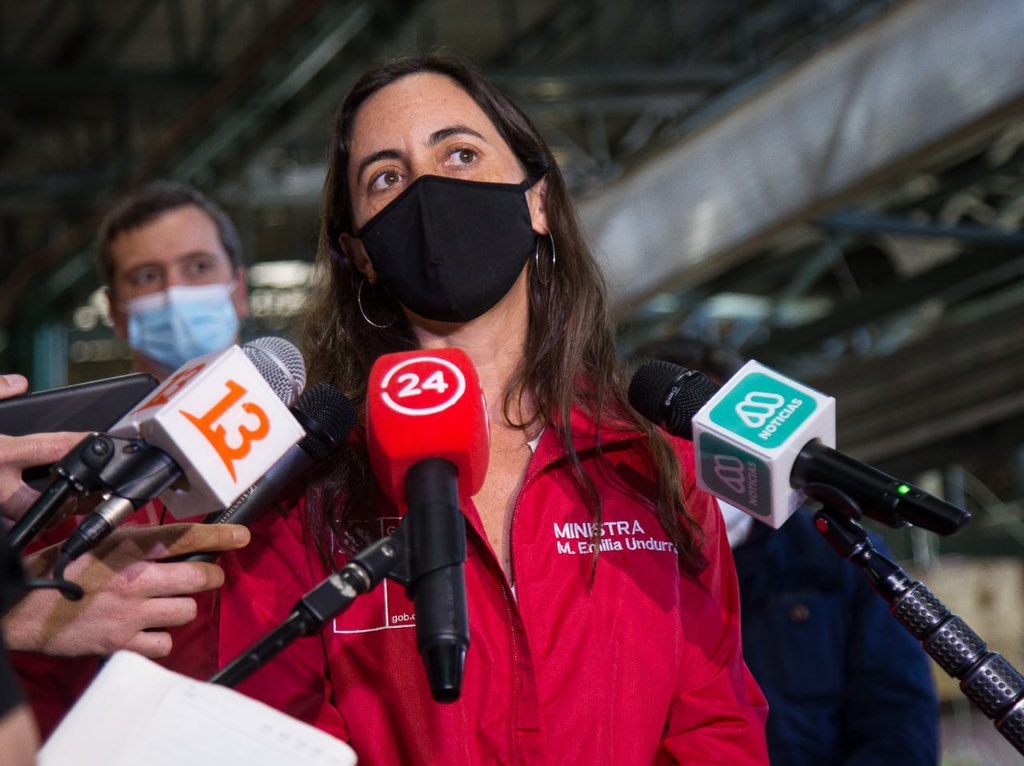 meryundurraga's tweet photo. En este #DíadelPeriodista quiero enviar un afectuoso saludo y agradecer a todos los comunicadores de🇨🇱que aportan a la visibilidad y desarrollo de nuestro querido #MundoRural y en especial a la Red de @PeriodistasAgro que aporta al desarrollo del Chile rural, agrícola y forestal. https://t.co/OvnJJ6jaPQ