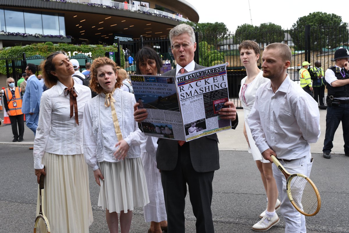 money_rebellion's tweet photo. At this #Wimbledon they’re playing with fire.
#Fossilbank sponsor #HSBC has provided £81 billion in wildfire-creating fossil fuel funding since 2015.
#CourtingClimateChaos
#DropHSBC
#WimbledonThing https://t.co/N3agIXbJdG