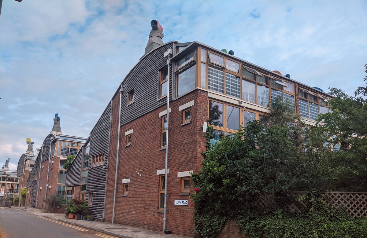 CatalinaJaime2's tweet photo. Wonderful to visit the largest environmentally-friendly housing development in #London #BedZED 100% clean energy efficient! @COP26 this must be rule not exception! https://t.co/xhBUcn1n0x