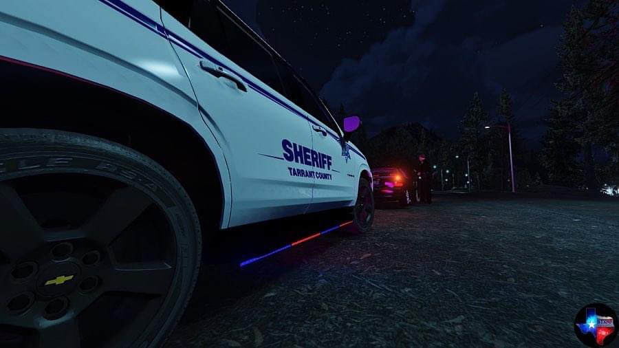 STXRPofficial's tweet photo. Staying out late? So are We.

A TCSO Patrol Unit out on a traffic stop with what ended up being a DUI Subject. 

Check us out today and apply to your favorite department!

Ignore Tags: #stxrp #fivem #gta5 #tarrantcounty #texas https://t.co/Kp3QJUph7j