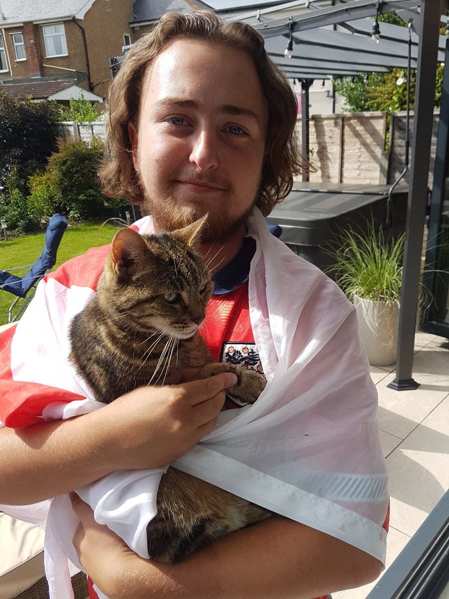 Fitsy's tweet photo. Max and Molly
#threelions
#footballscominghome
@SkySportsNews https://t.co/YUZWQkw4xq