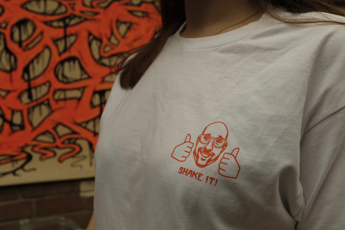 WorldFamousHot1's tweet photo. If @England win tonight I'll give away one of our lovely white and red tee shirts to someone who RTs this. Good Luck https://t.co/ZjlIAaKSnN