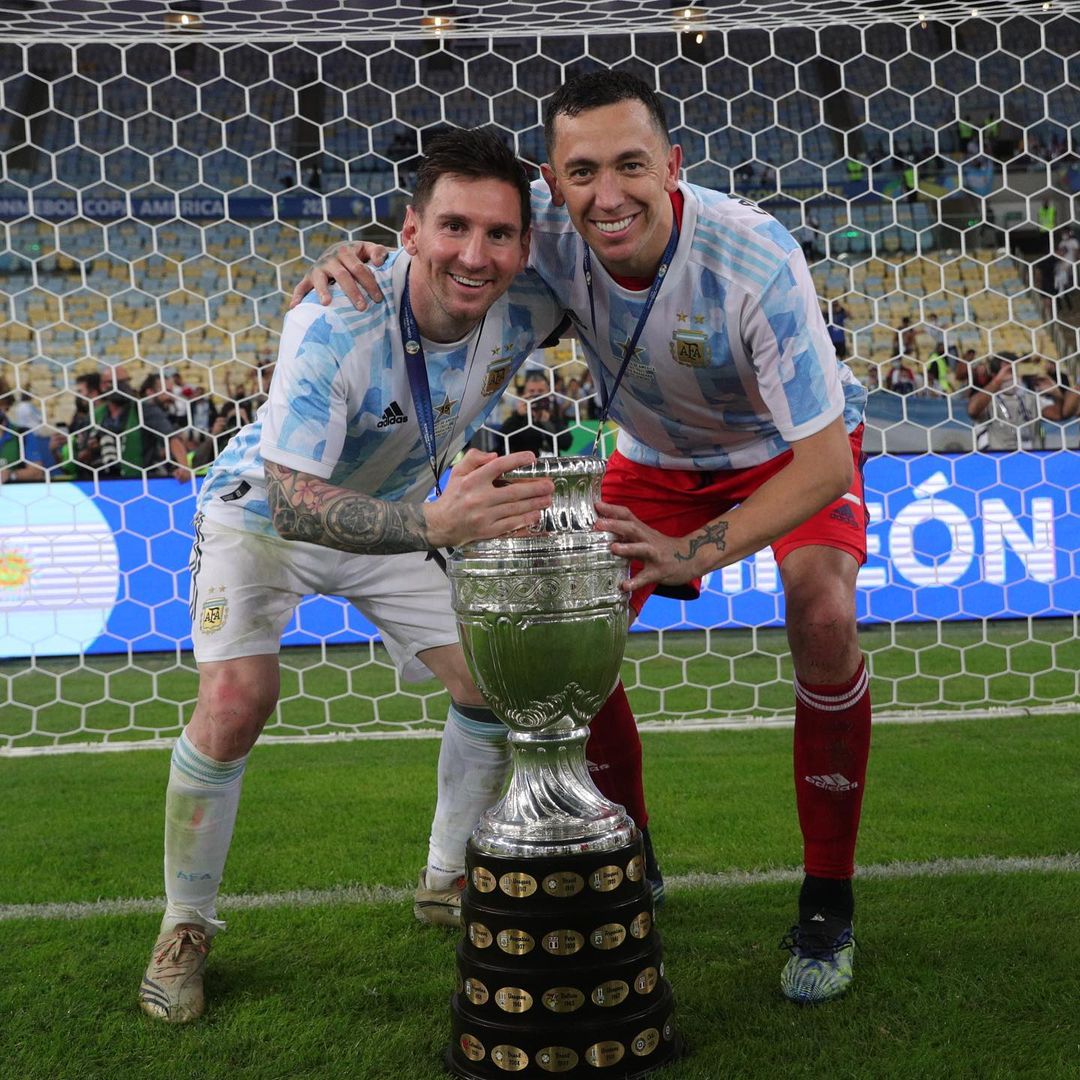 MarchesinFan's tweet photo. ¡GRANDES! 💙🏆

#AgustinMarchesin #messi #CopaAmerica2021

@amarchesin1 https://t.co/Y66LYDe4nU