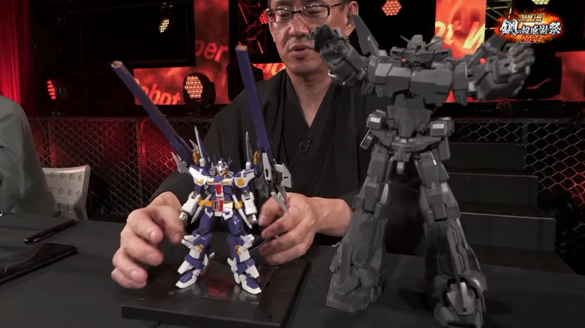 Uzivatel フィギュアあんてな Na Twitteru スパロボ Riobot 変形合体 R Gunパワード アクションフィギュア 彩色試作が公開 T Co Mahyuibxoc