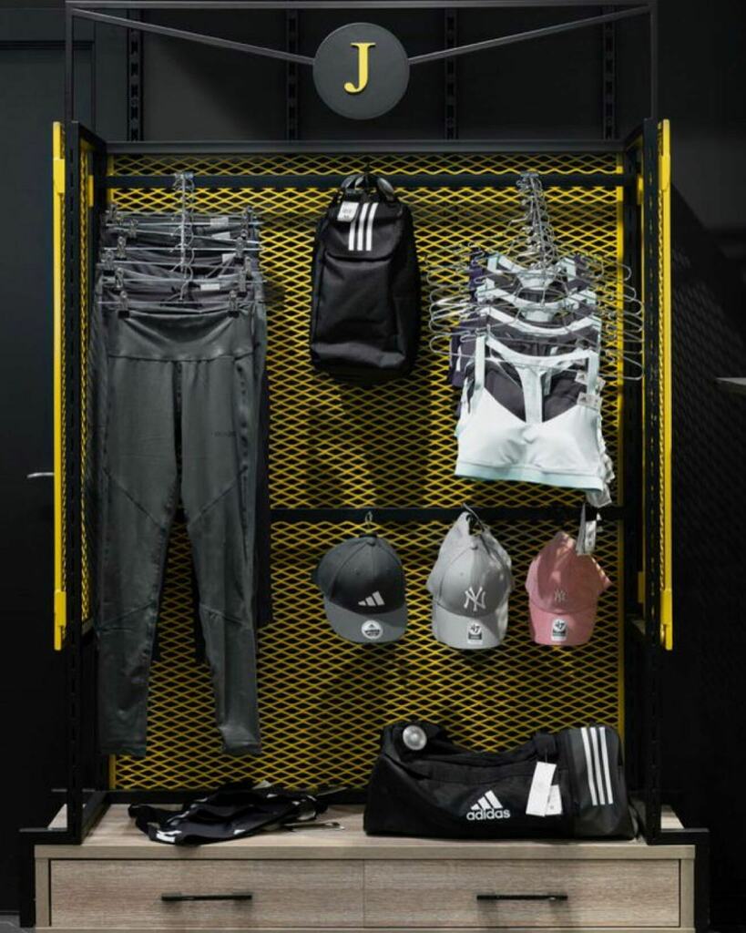 AndyBailen's tweet photo. Sell the outfit not the item.
https://t.co/jlkpEPO3CW
#3PeConsulting #AllThingsRetail #popupstore #omnichannel #retail #consumerproducts #startup #privateequity #venturecapital #franchise #franchising #turnaround #businessturnaround #restructuring … https://t.co/L0LXcX6qKj https://t.co/WIhe89frdt