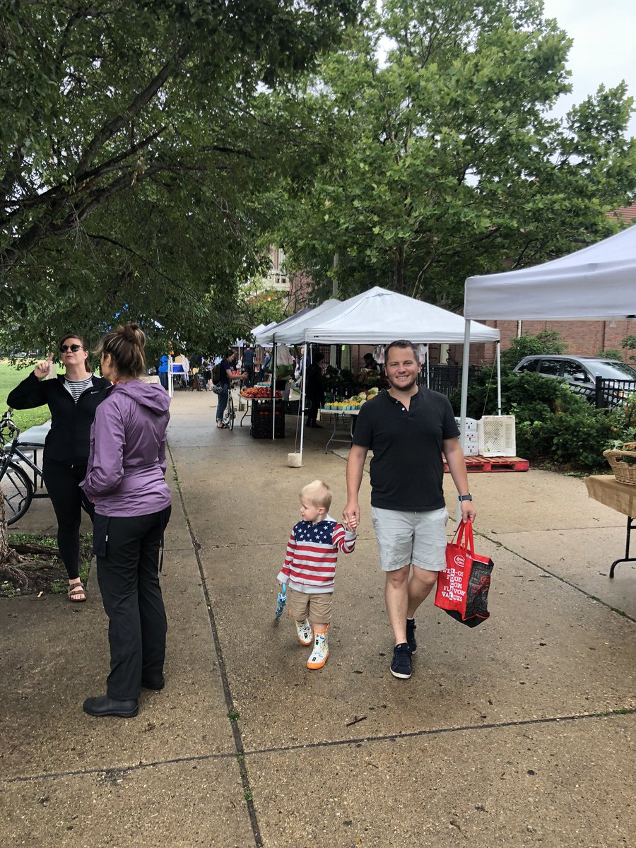 Happening now until 1pm at the park!  The farmers market!