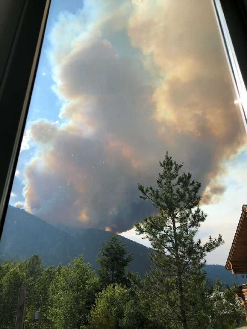 CCVFD15's tweet image. The Chu Chua Volunteer fire department is closely monitoring the Embleton Mountain fire near Sun Peaks. At this time it is not a threat to Simpcw. 

BC Wildfire service is actively fighting the fire. We will be providing ongoing updates on this fire. 

    bcfireinfo.for.gov.bc.ca/hprScripts/Wil…