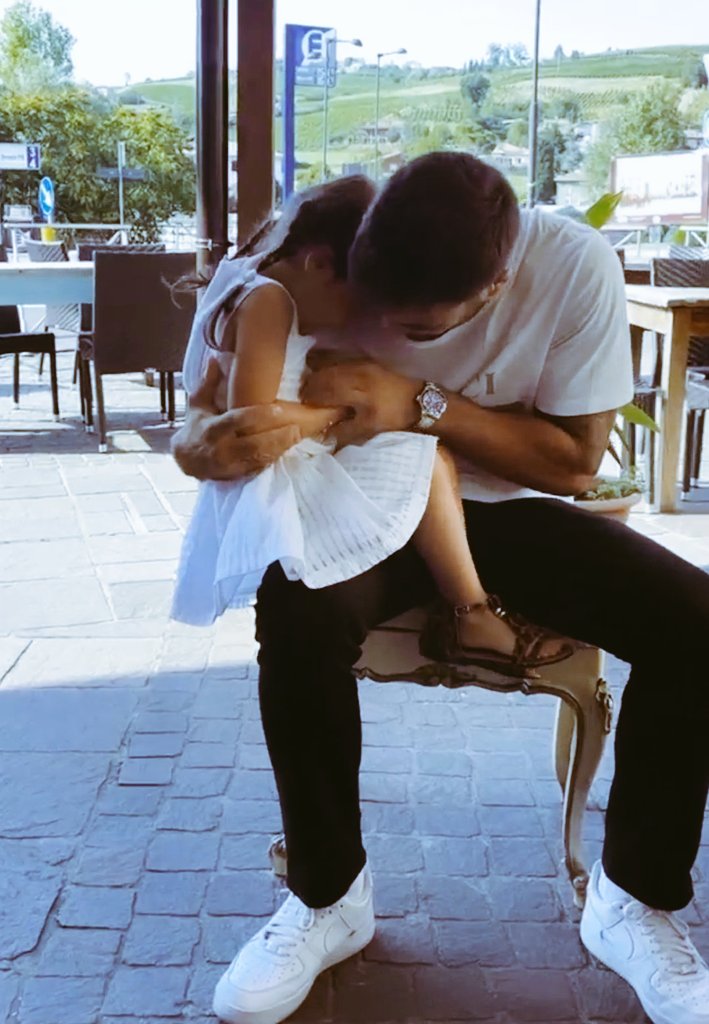 riassuntivaaa's tweet image. IO LO SAPEVO. 
11/06 - 11/07 🤍✨ #prelemi