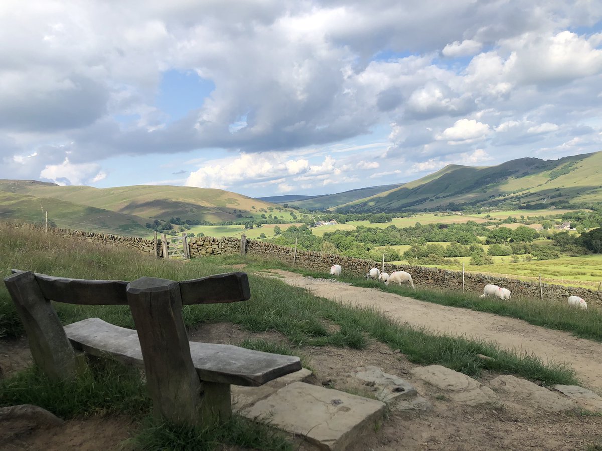 Kieran_drake's tweet image. Beautiful walk through the #PeakDistrict. 
Lovely bench to enjoy the views from the #PennineWay! 
#WeekendsAway #Camping