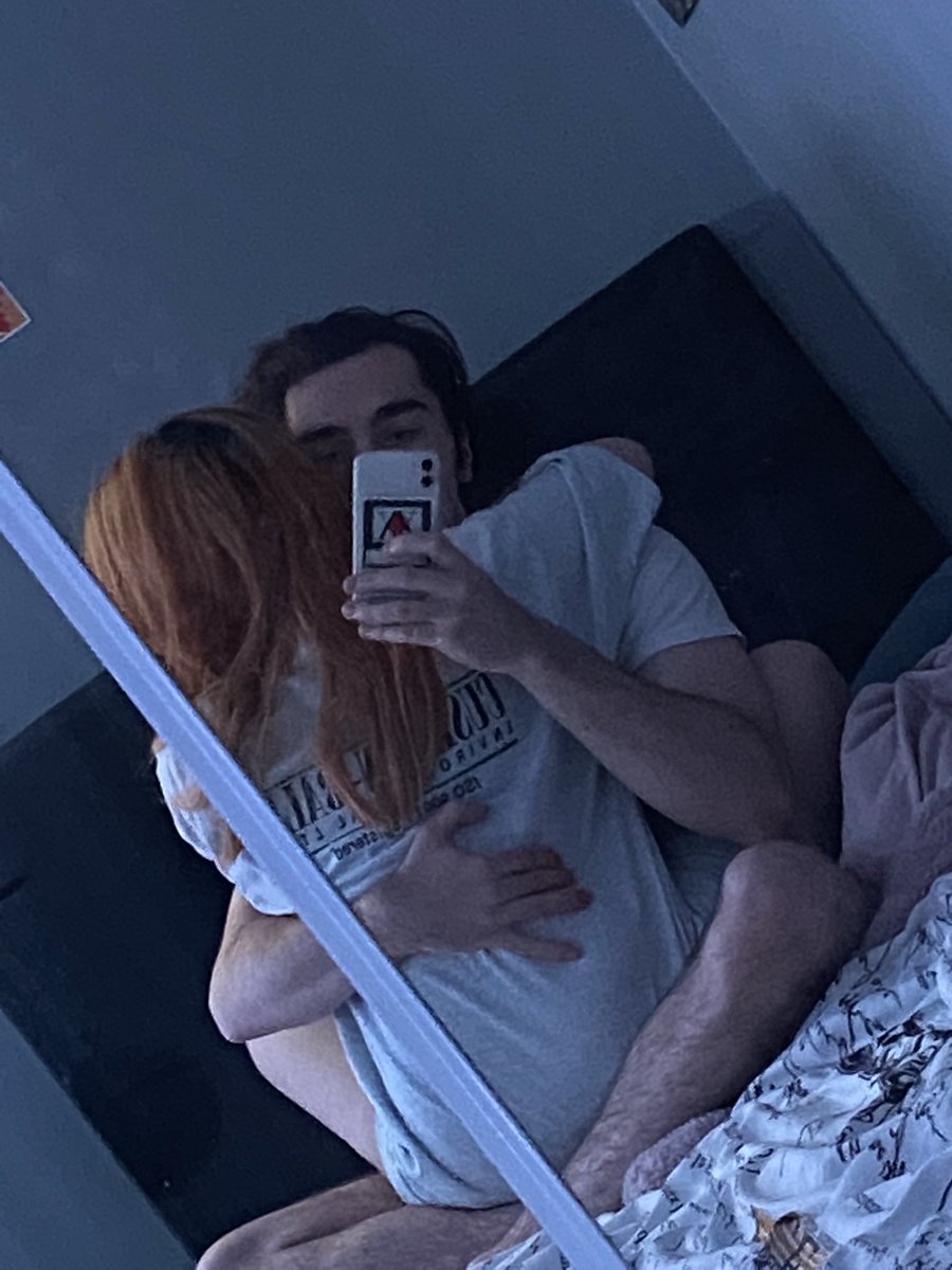 ribenajelly's tweet photo. happy 6 months to us :) https://t.co/SvAAFrhAQX