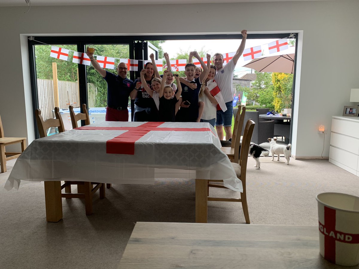 bratcliffe84's tweet photo. @SkySportsNews The Ratcliffe’s and the Newman’s                                            Essex https://t.co/UQeDmKfgz3