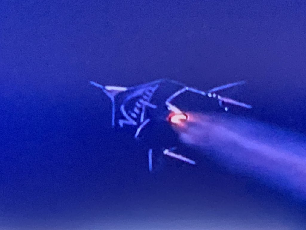 ostruys's tweet photo. Watched Richard Brandonโs LIVE flight to space. Wow. Self-made. #impressive #awe #wowagain #dreamscometrue #virgingalactic #unity22 @landroverusa @richardbranson @virgingalactic https://t.co/u4ZQh5dSlV