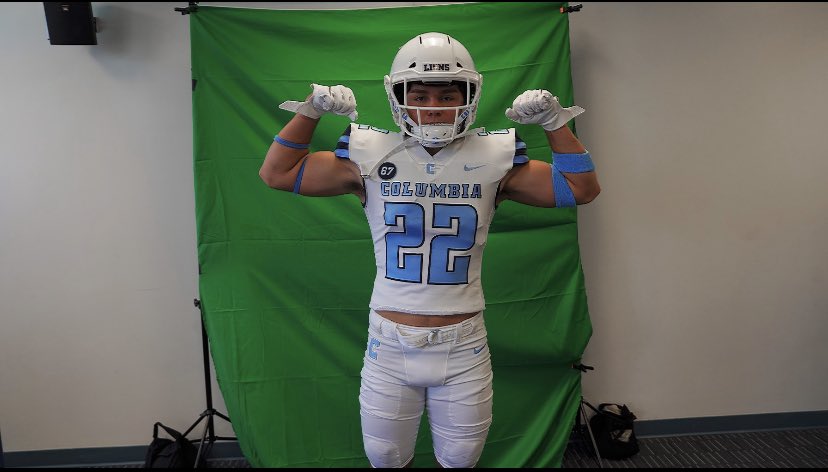 Stop # 3 in NYC! Had a phenomenal visit and camp yesterday with <a href="/CULionsFB/">Columbia Football</a>. Thanks to <a href="/Coach_Fab/">Mark Fabish</a> for putting it all together! Also really appreciate <a href="/CoachDreMurphy/">Andrae Murphy</a> <a href="/TJH3_/">Ty Henderson</a>  for working with me and helping me improve my game! 🦁🗽
