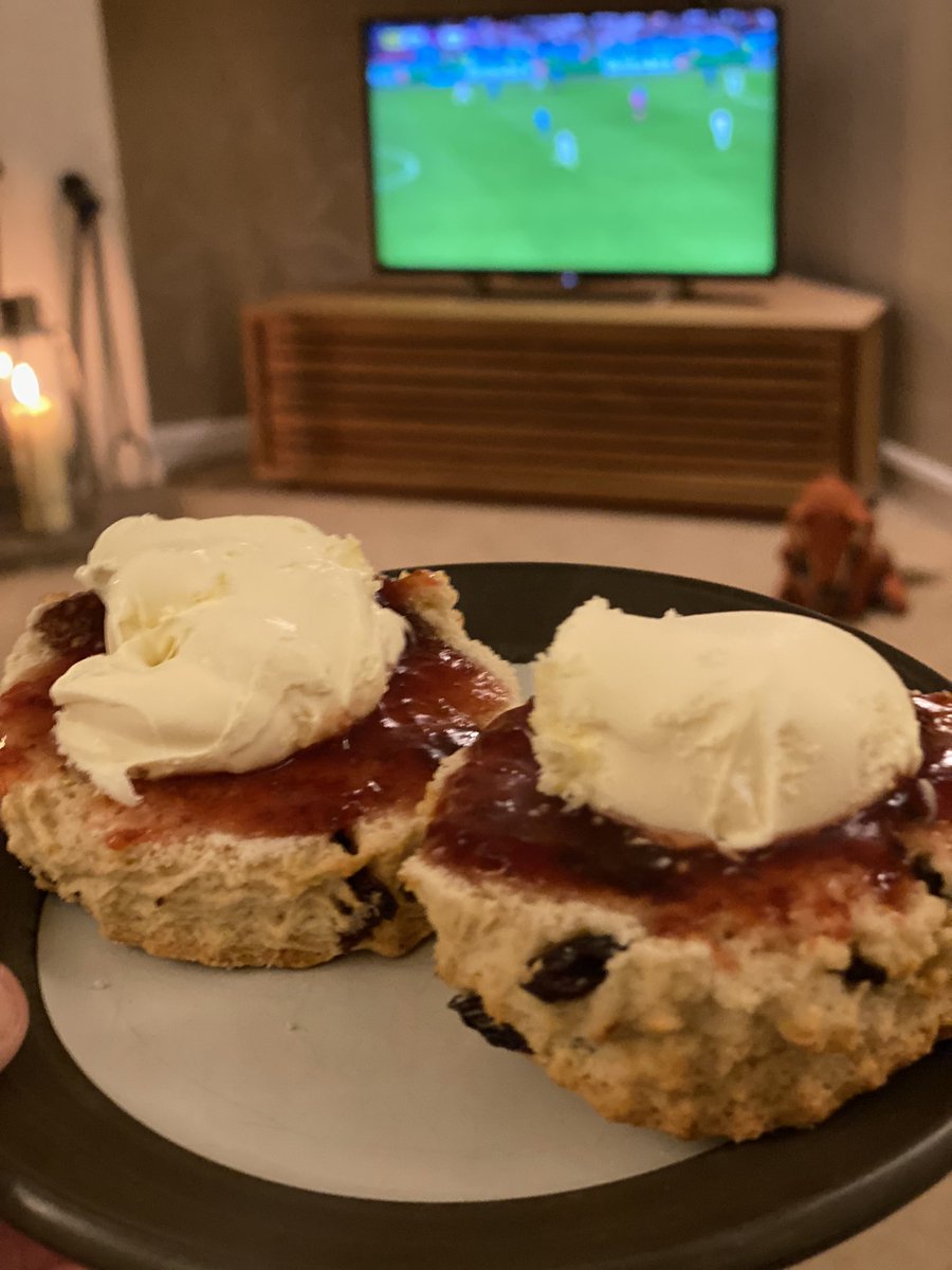 jofinnerty's tweet photo. @nt_scones #itscomingscone #eng #ita https://t.co/NlYGzCChSM