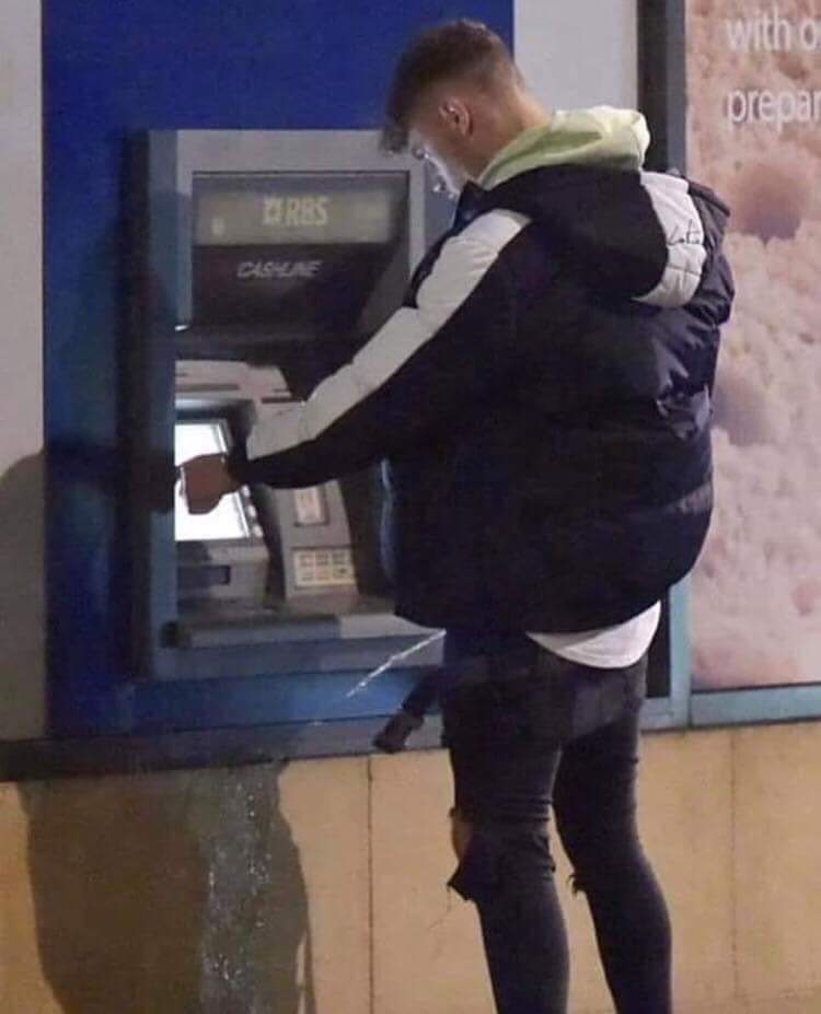 TwinkmasterI's tweet photo. Me with yall atms https://t.co/uCskx1PvkK