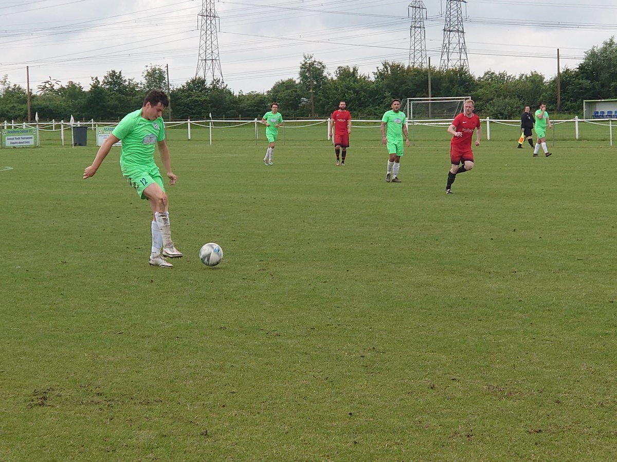 ped1980's tweet photo. My Second pre-season friendly of 2021/22 saw me over at The Warren for the very first time as a guest of hosts @AcademySoccerFC for their first warm up game for the new season against @stortfordswifts, here is my blog on how that went @eofl #NonLeague https://t.co/cB9UDNbP0K https://t.co/tvn3J1KJ9G