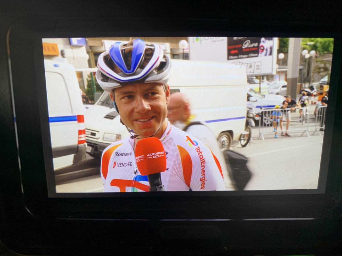 Twitter, please give some love to #Eddie Boasson Hagen who is not even on Twitter, but what a fighter. Had the worst day of his life #outoftimelimit so sorry for him ⁦@TeamTotalEnrg⁩