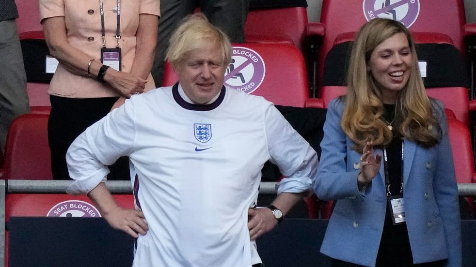 RaggedTP's tweet image. The only time you'd want to see three lions on his chest is at Woburn Safari Park.