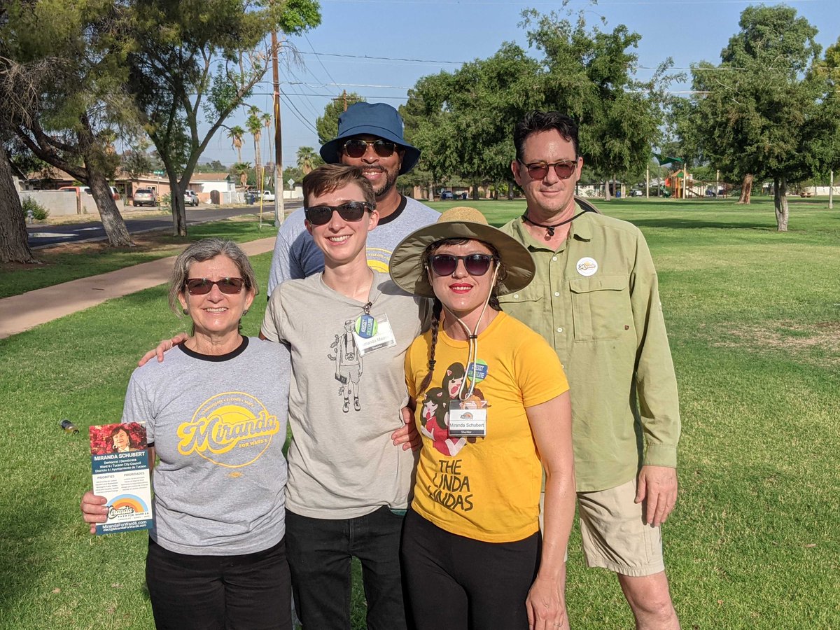 MirandaForWard6's tweet photo. Another great morning of canvassing, this time in beautiful Toumey Park! We reached almost 800 voters, making our grand total over 11,000! Thanks to all the nice folks we got to chat with throughout the morning for lifting our spirits. Let's get out the vote!
#tucson #vote https://t.co/KFphj5Zn9p