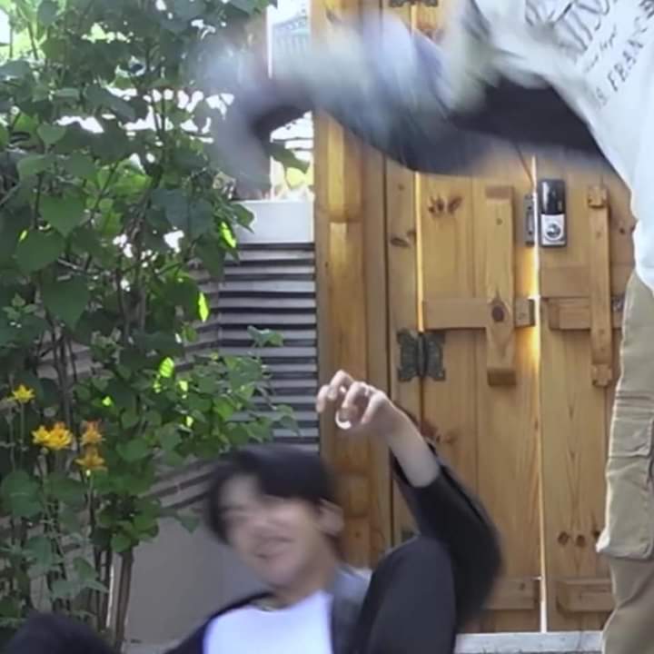 MonKidder's tweet photo. Esta se ha convertido en mi secuencia favorita de fotos jaja https://t.co/L1Eo1HUiYU