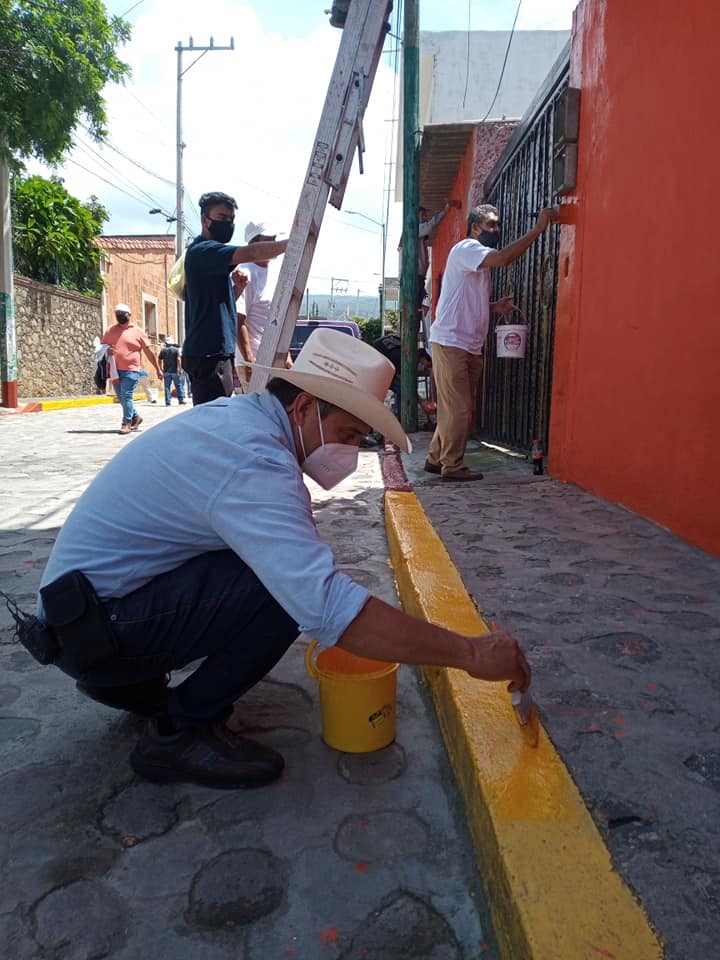 eolopacheco's tweet photo. Ya es alcalde electo de Cuernavaca y José Luis Urióstegui continúa participando en las jornadas comunitarias que organiza desde hace varios años en la capital de Morelos. 
¡Chingón! 👏🏼👏🏼👏🏼 https://t.co/JUGj3vI74O