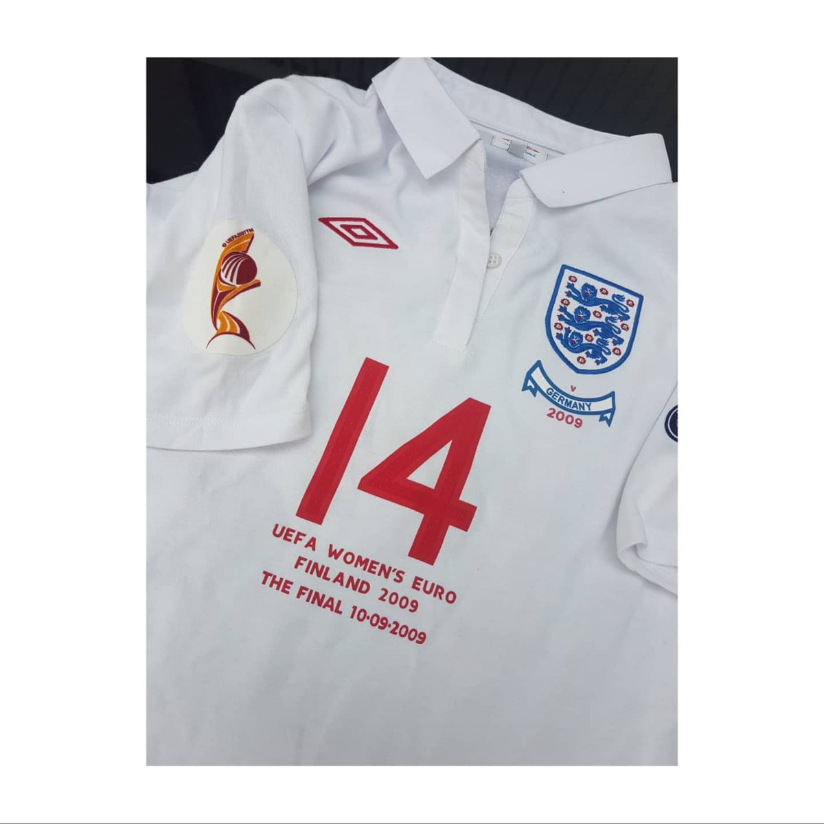 Only 3 people have ever captained England in a Major Championship Final:

1966  Bobby Moore 
1984 @First_2_Fifty
2009 @faye_white

The White Family would like to welcome @harrykane to this special club! Bring it home!🦁🦁🦁

#euro2020 @England @Lionesses #ENG #ENGITA #bbceuro2020