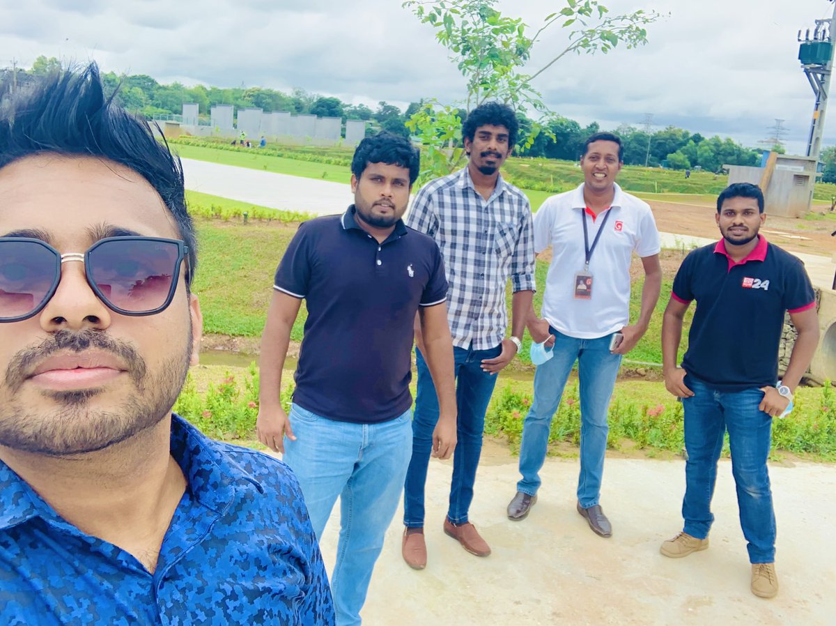 Larryhw's tweet photo. #On_Topic තුලින් අද තොරතුරු ගෙන ආ කොලඹ තවත් අලංකාර කරමින් සදුන් ගස් දහසකින් යුක්තව ඉදිකළ මෙරට පළමු සදුන් උයන බත්තරමුල්ල, අපේ ගම පරිශ්‍රයට යාබදව පාර්ලිමේන්තු සංකීර්ණය අසල නිර්මාණය කර ඇති අතර එය ළඟදීම ජනතා අයිතියට පත් කිරීමට නියමිතය.

Watch On Topic on Youtube -
#Sandun_Uyana https://t.co/q8UgkvpLPy