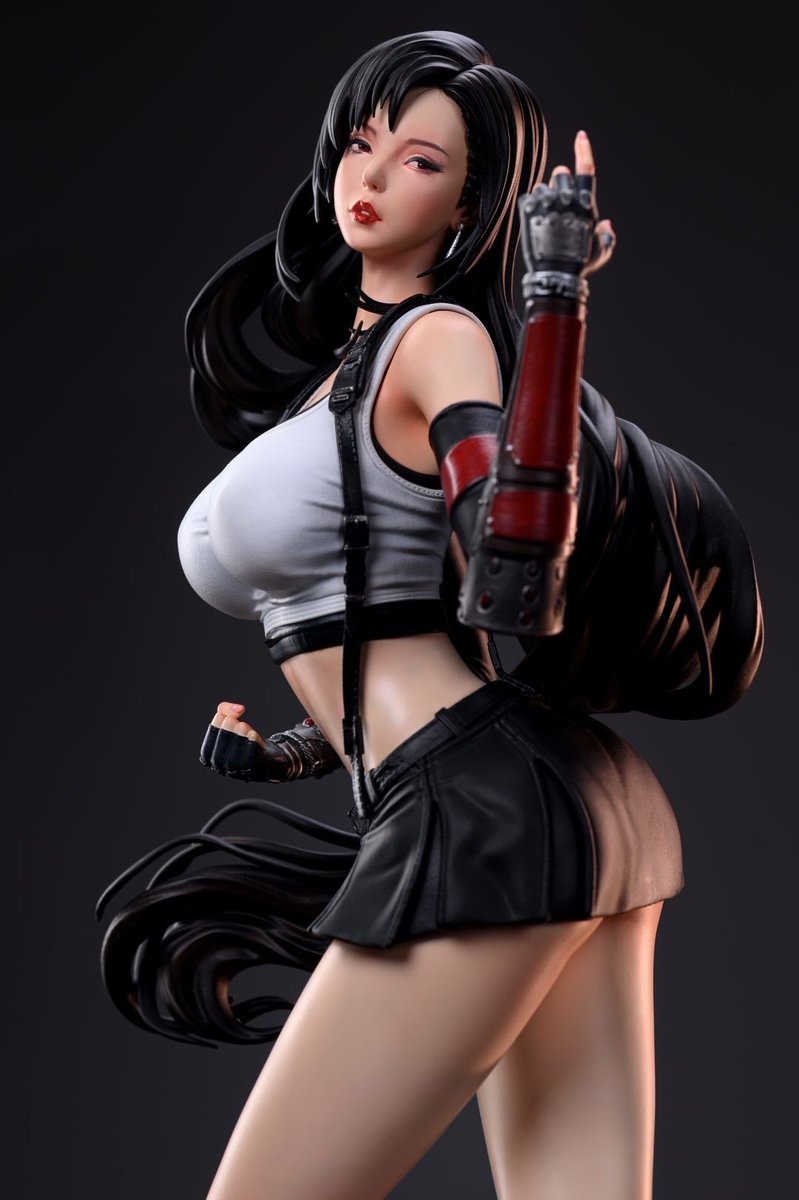 Tifa Lockhart https://www.hstoys-collect.com/collections/feature-on-homepag...