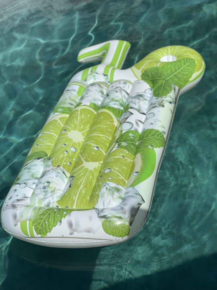jollyrogerrum's tweet photo. How will you be spending #nationalmojitoday 
#clapofthunder #jollyrogerrum #poolsidecocktails #mojito https://t.co/pzLJEx1P4g