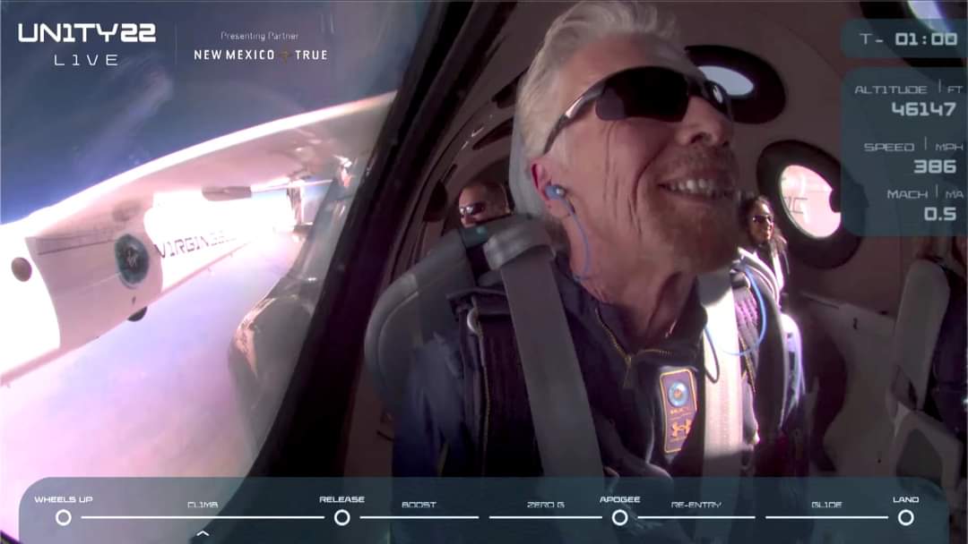 viralwebs_tech's tweet photo. El multimillonario @richardbranson ha regresado sin incidentes de su viaje en el avión espacial suborbital #VSSUnity de la compañía @virgingalactic 

#tecnología #mundo #actualidad #turismoespacial #nuevastecnologias #motors https://t.co/CSHNOpfuhO