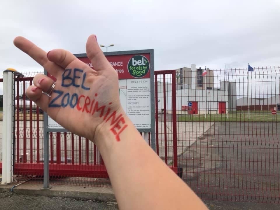 ENDHUSBANDRYNOW's tweet image. FUCK BEL ZOOCRIMINEL
#HandsToEndHusbandry #Endhusbandry #BelZoocriminel #Zoocriminel
Oppose YOUR hand for billions of paws NOW! Go, Go, Go!
You will find full user manual in your language : boucherie-abolition.com/2021/03/10/man…

Add your contribution to the map : umap.openstreetmap.fr/fr/map/hands-t…