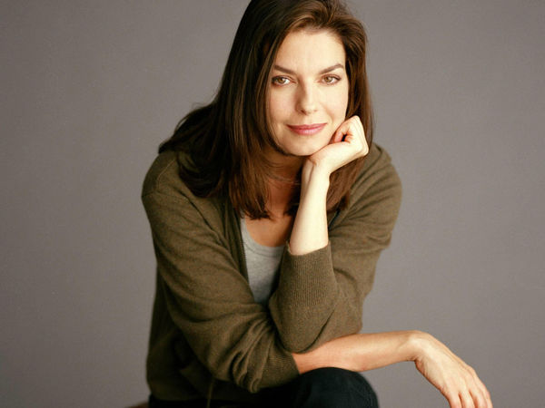 Happy Birthday to Sela Ward who turns 65 today! 