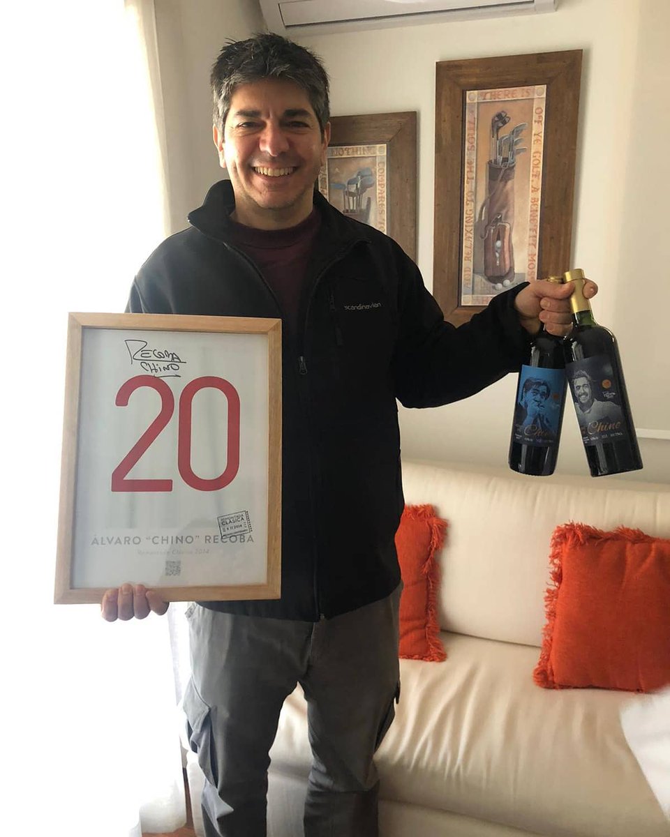 futbolandwine's tweet photo. Un finde especial 🍷👏⚽️ @Chino_Recoba20 https://t.co/lKvEN3SWAE