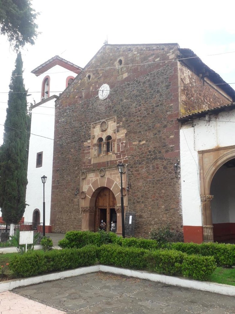 POLIBERTO's tweet photo. Feliz Domingo! Iglecia de Erongarícuaro, Michoscán, México. https://t.co/U4d6VjX2IQ
