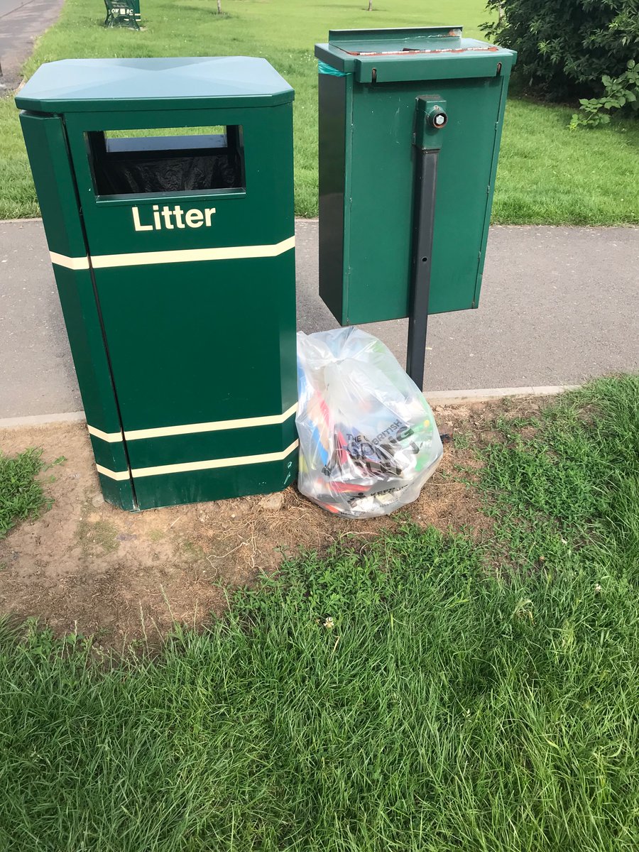 lesterlassie's tweet photo. An after group pick solo litterpick got 3 bags of litter and a trolley of cans, I also reported some fly tipping & weeded the railway bridge while I was out. #talkingrubbish #dontbeatosser #sllw https://t.co/gcvNVxFGSx