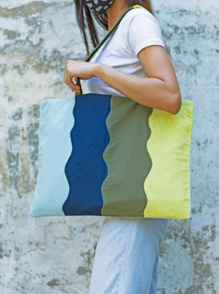 DeebacoF's tweet photo. Give your bedroom or dry area a fresh outlook as you introduce our range of laundry bags to your interiors today. Check out various types of laundry bags online such as hanging, cloth, canvas &amp; many more at Deebaco Fashion. Visit here: https://t.co/KWPCKpjcdP

#Laundrybagsonline https://t.co/Zp7JvPKYhW