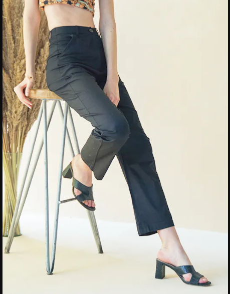 DeebacoF's tweet photo. Explore latest Indian bottom wear online at best prices and Buy women's bottom wear online collections like palazzos, harem pants, trousers &amp; leggings including many more. Browse our new ethnic bottoms at Deebaco Fashion. To know more visit here: https://t.co/BaqcJSIfsD https://t.co/vWLAGokTGf