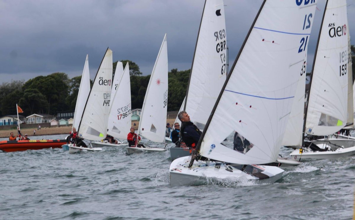 aerosarah tweet media