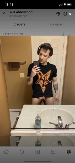 How many horns can you count? ?? #onlyfans #biseksual #xxx #onlyfansbabe #buyingcontent #sellingcontent