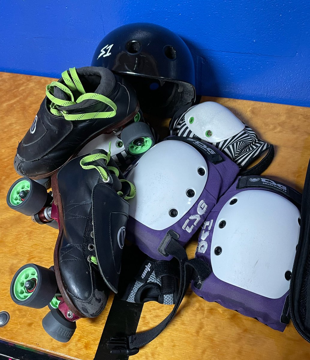 Welcome to Skater Sunday! Can you guess whose gear this is? Name the skater! #rollerderby #derby #skatergirl #gear #skatinggear #fatskatelove