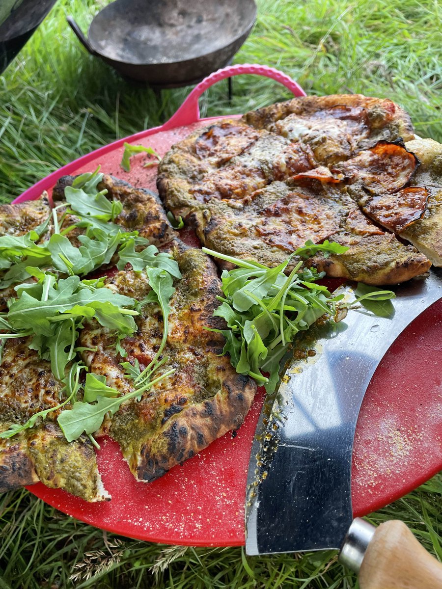 BrightExped's tweet image. This is how we look after schools. Let us run your DofE expeditions and we’ll look after you!! #dofe #dofesoutheast #dofelondon #dofeexpedition #pizzaoven #pizzainafield #expeditiontreat