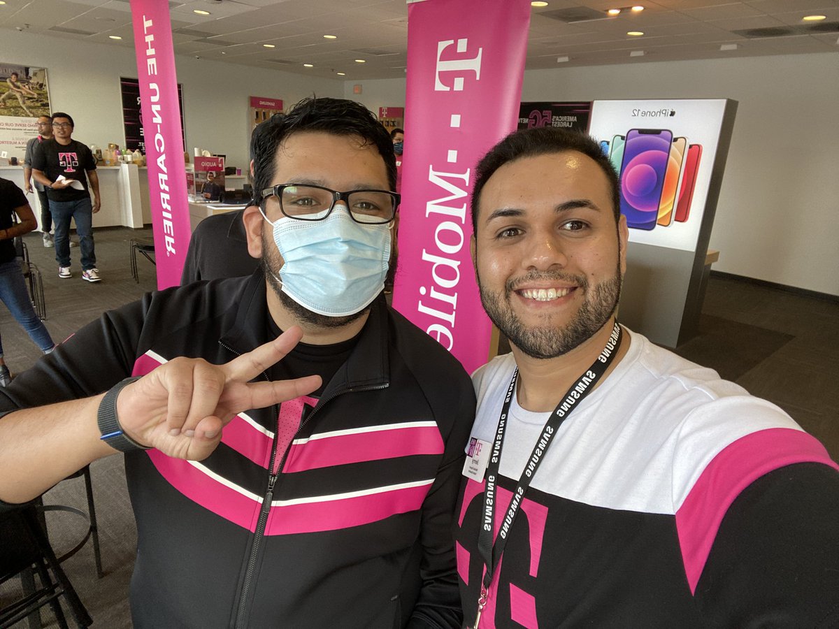 Nothing better than re-energizing our district with an amazing  #Allin meeting! With <a href="/smccloskey30/">Sean McCloskey</a> @Lainee06 <a href="/Brentt619/">Brentt</a> <a href="/ludzchoi/">LudzChoi</a> <a href="/StephSweets619/">Stephanie  Mckey</a> <a href="/CarlaMia96/">Carla Sitar 👑</a>  and many more at 1SPU <a href="/TMobile/">T-Mobile</a>