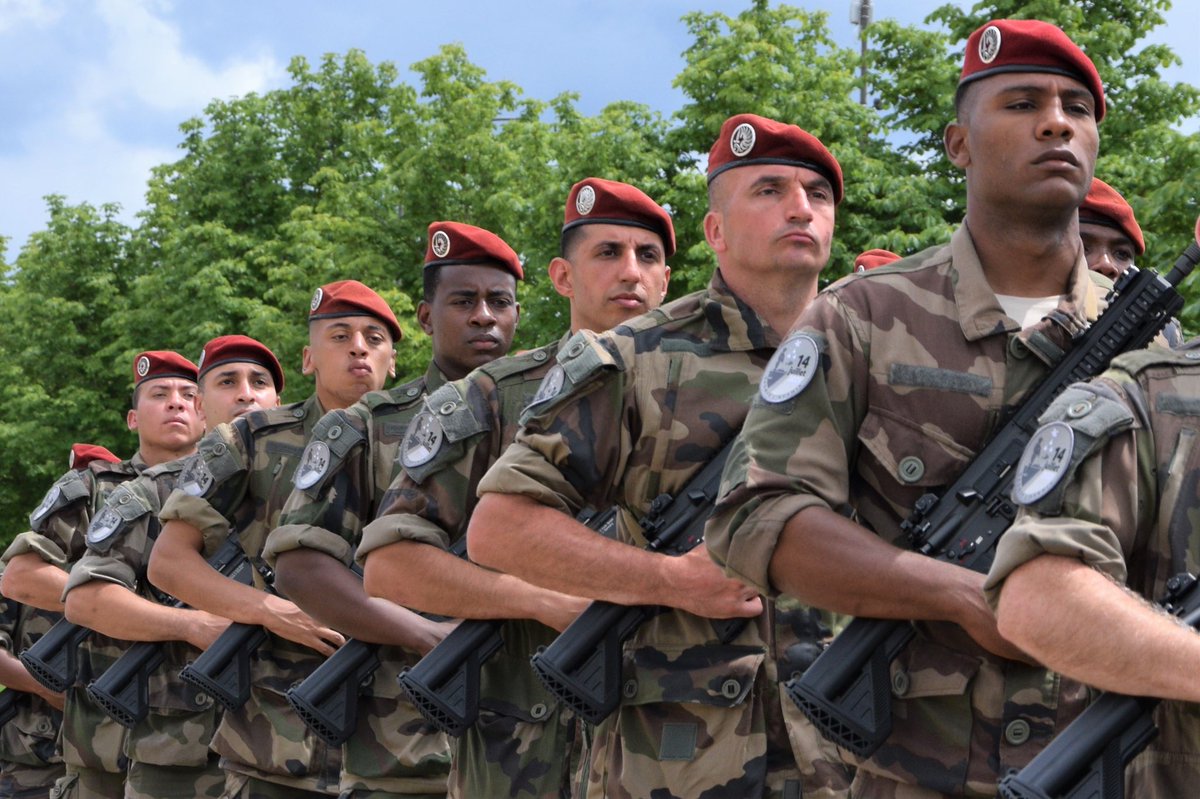 3eRMAT's tweet image. J-3 avant le #14juillet  🇫🇷

Après des semaines d’entraînement, les militaires du #3RMAT seront demain sur les Champs-Elysées pour la répétition générale avant le jour J.

#CohésionDéfense #NotreDéfense #fiersdenosarmées

@armeedeterre @armees_zone_sud